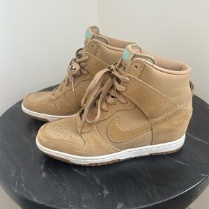 Nike Women's Dunk Sky Hi Essential Desert Camo Wedge Sneakers US 8